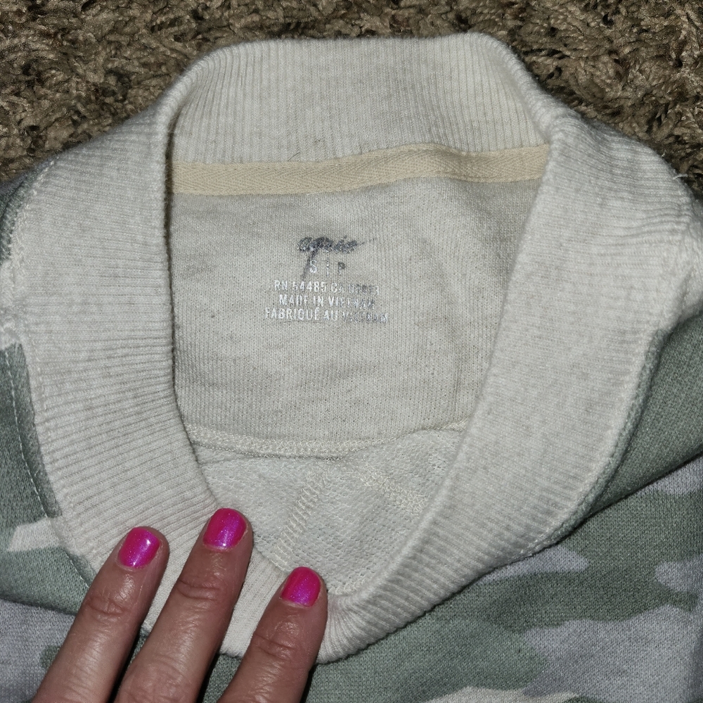 AERIE crewneck